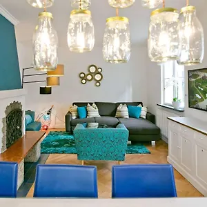 Holiday home By Welcome To